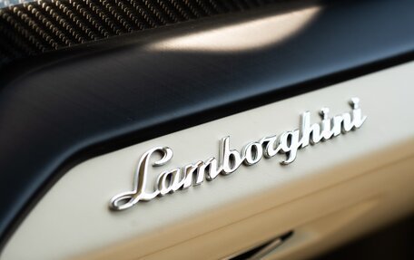 Lamborghini Urus I, 2021 год, 30 000 000 рублей, 25 фотография