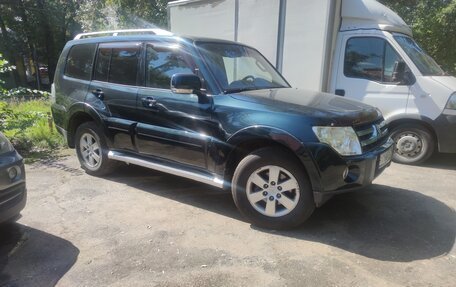 Mitsubishi Pajero IV, 2007 год, 1 070 000 рублей, 2 фотография
