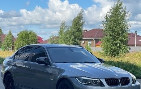 BMW 3 серия, 2011 год, 1 050 000 рублей, 3 фотография