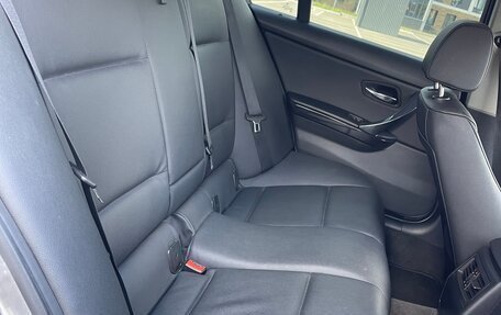 BMW 3 серия, 2011 год, 1 050 000 рублей, 16 фотография