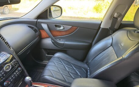 Infiniti FX II, 2011 год, 2 200 000 рублей, 21 фотография
