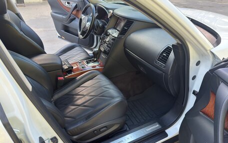 Infiniti FX II, 2011 год, 2 200 000 рублей, 22 фотография