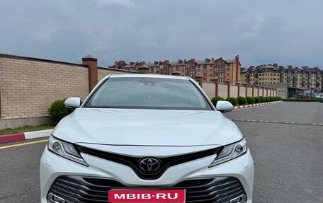 Toyota Camry, 2019 год, 2 650 000 рублей, 1 фотография