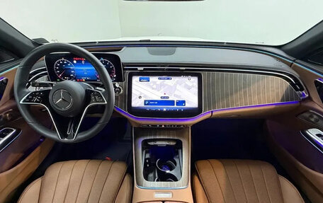 Mercedes-Benz E-Класс, 2025 год, 7 150 000 рублей, 7 фотография