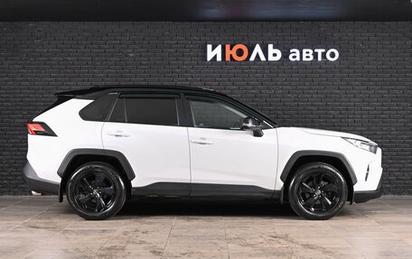 Toyota RAV4, 2022 год, 4 100 000 рублей, 7 фотография
