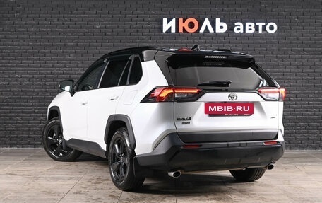 Toyota RAV4, 2022 год, 4 100 000 рублей, 6 фотография