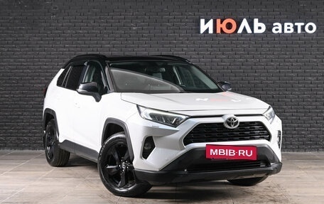 Toyota RAV4, 2022 год, 4 100 000 рублей, 3 фотография