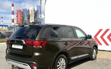 Mitsubishi Outlander III рестайлинг 3, 2020 год, 2 020 000 рублей, 6 фотография