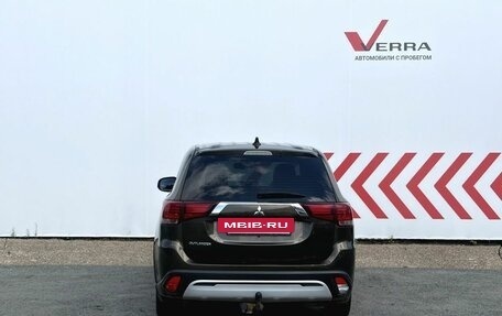 Mitsubishi Outlander III рестайлинг 3, 2020 год, 2 020 000 рублей, 5 фотография
