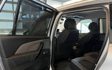 Citroen C4 Picasso II рестайлинг, 2017 год, 1 420 000 рублей, 22 фотография