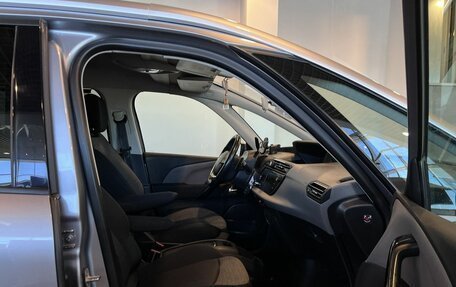 Citroen C4 Picasso II рестайлинг, 2017 год, 1 420 000 рублей, 26 фотография