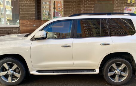 Toyota Land Cruiser 200, 2018 год, 4 600 000 рублей, 3 фотография