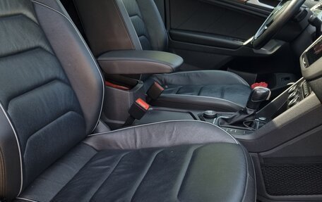 Volkswagen Tiguan II, 2019 год, 3 200 000 рублей, 6 фотография