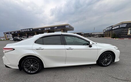 Toyota Camry, 2019 год, 2 650 000 рублей, 4 фотография