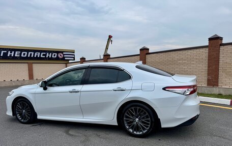 Toyota Camry, 2019 год, 2 650 000 рублей, 7 фотография