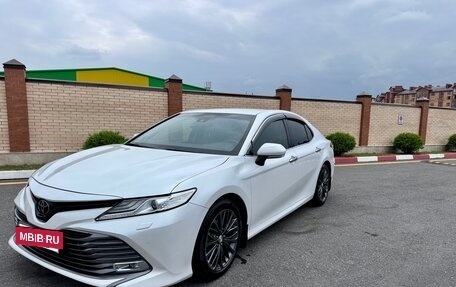 Toyota Camry, 2019 год, 2 650 000 рублей, 5 фотография