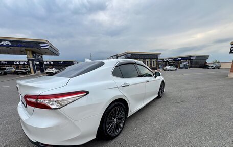 Toyota Camry, 2019 год, 2 650 000 рублей, 8 фотография