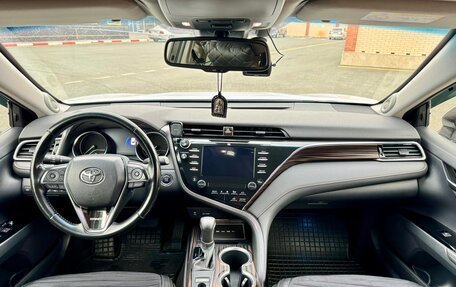 Toyota Camry, 2019 год, 2 650 000 рублей, 12 фотография