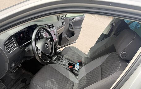 Volkswagen Tiguan II, 2018 год, 2 599 000 рублей, 10 фотография