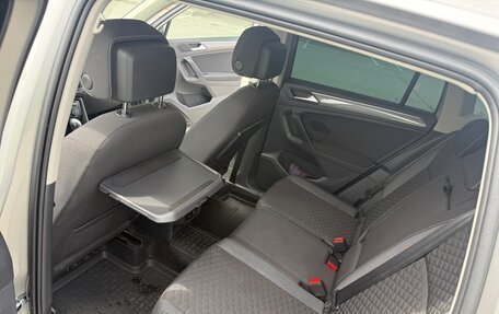Volkswagen Tiguan II, 2018 год, 2 599 000 рублей, 9 фотография