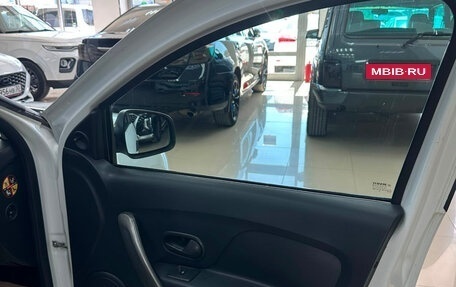 Renault Logan II, 2018 год, 530 000 рублей, 17 фотография