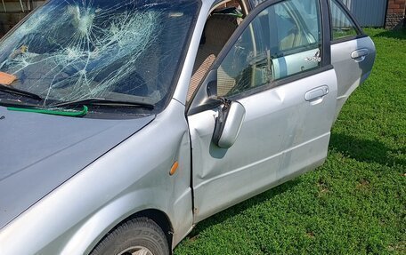 Mazda Familia, 2001 год, 200 000 рублей, 3 фотография