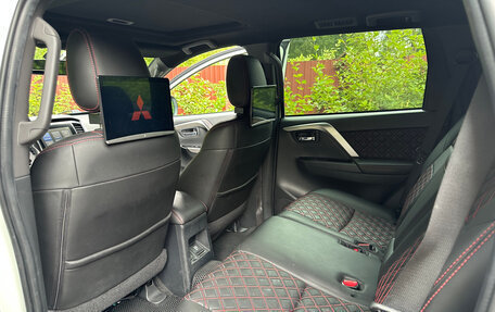 Mitsubishi Montero Sport, 2022 год, 3 850 000 рублей, 16 фотография