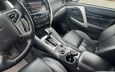Mitsubishi Pajero Sport III рестайлинг, 2019 год, 2 250 000 рублей, 8 фотография
