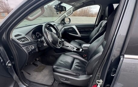 Mitsubishi Pajero Sport III рестайлинг, 2019 год, 2 250 000 рублей, 6 фотография
