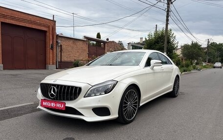 Mercedes-Benz CLS, 2015 год, 2 400 000 рублей, 2 фотография