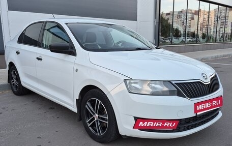 Skoda Rapid I, 2015 год, 670 000 рублей, 3 фотография