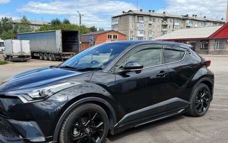 Toyota C-HR I рестайлинг, 2019 год, 1 999 999 рублей, 3 фотография