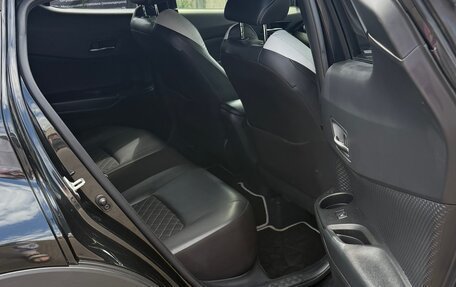 Toyota C-HR I рестайлинг, 2019 год, 1 999 999 рублей, 10 фотография