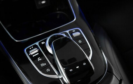 Mercedes-Benz E-Класс, 2020 год, 4 350 000 рублей, 20 фотография