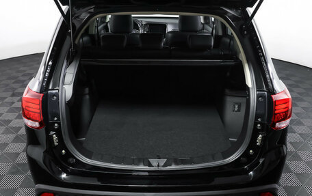 Mitsubishi Outlander III рестайлинг 3, 2022 год, 2 878 000 рублей, 10 фотография
