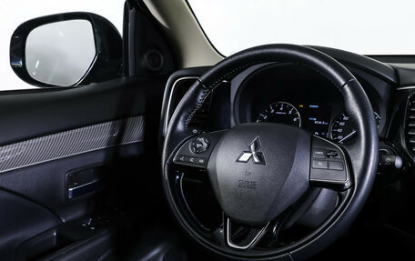Mitsubishi Outlander III рестайлинг 3, 2022 год, 2 878 000 рублей, 13 фотография