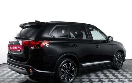 Mitsubishi Outlander III рестайлинг 3, 2022 год, 2 878 000 рублей, 6 фотография