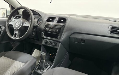 Volkswagen Polo VI (EU Market), 2012 год, 700 000 рублей, 15 фотография