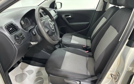 Volkswagen Polo VI (EU Market), 2012 год, 700 000 рублей, 12 фотография
