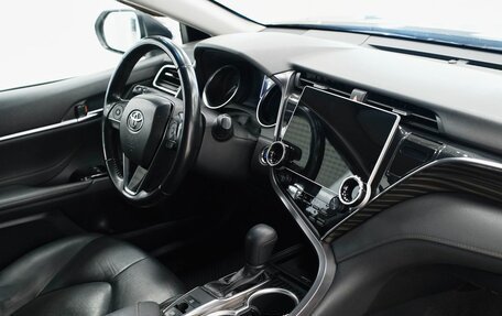 Toyota Camry, 2020 год, 2 434 000 рублей, 14 фотография