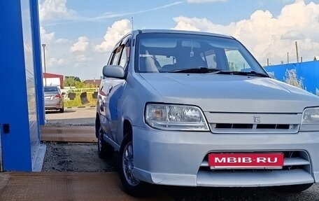 Nissan Cube II, 2001 год, 180 000 рублей, 2 фотография