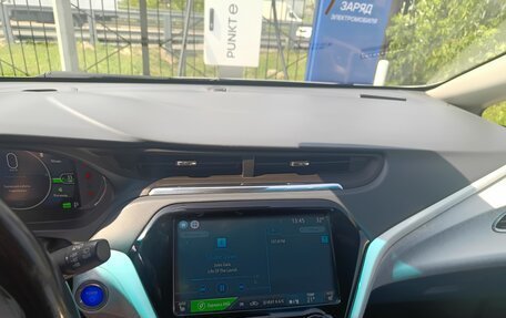 Chevrolet Bolt, 2017 год, 1 850 000 рублей, 23 фотография