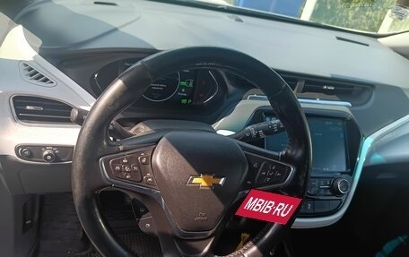 Chevrolet Bolt, 2017 год, 1 850 000 рублей, 18 фотография