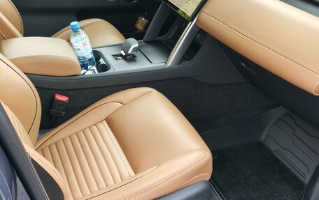 Land Rover Discovery Sport I рестайлинг, 2025 год, 6 000 000 рублей, 11 фотография