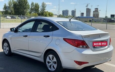 Hyundai Solaris II рестайлинг, 2015 год, 1 030 000 рублей, 4 фотография