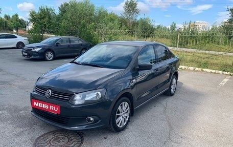 Volkswagen Polo VI (EU Market), 2013 год, 590 000 рублей, 2 фотография