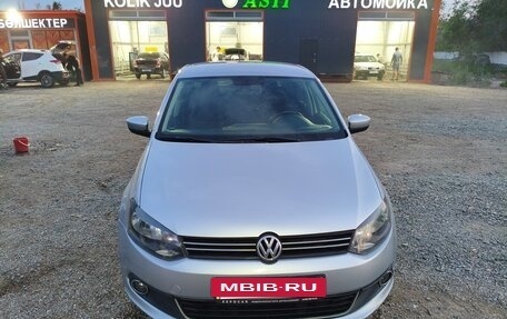 Volkswagen Polo VI (EU Market), 2011 год, 760 000 рублей, 2 фотография