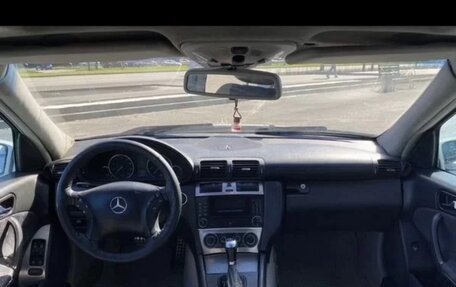 Mercedes-Benz C-Класс, 2005 год, 520 000 рублей, 4 фотография