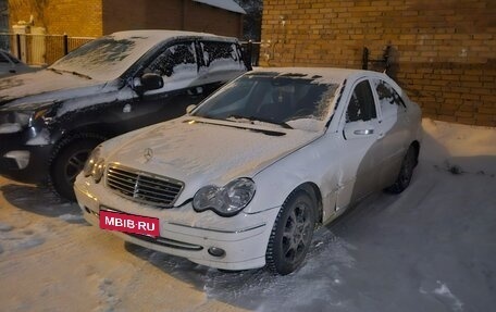 Mercedes-Benz C-Класс, 2005 год, 520 000 рублей, 2 фотография