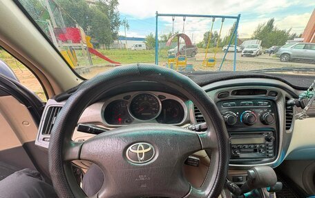 Toyota Highlander III, 2002 год, 900 000 рублей, 3 фотография
